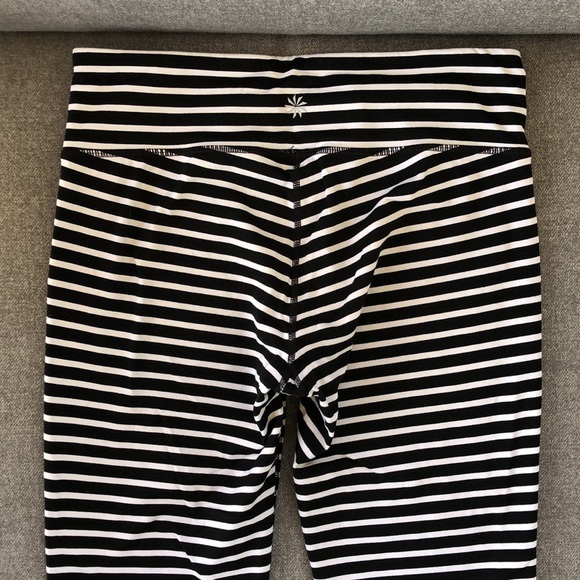 Like new! - ATHLETA Black/White Stripe Crop Leggings - Picture 4 of 6